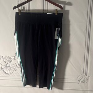 NWT Catherines Women’s Petite Athletic Capri Leggings Size 14/16